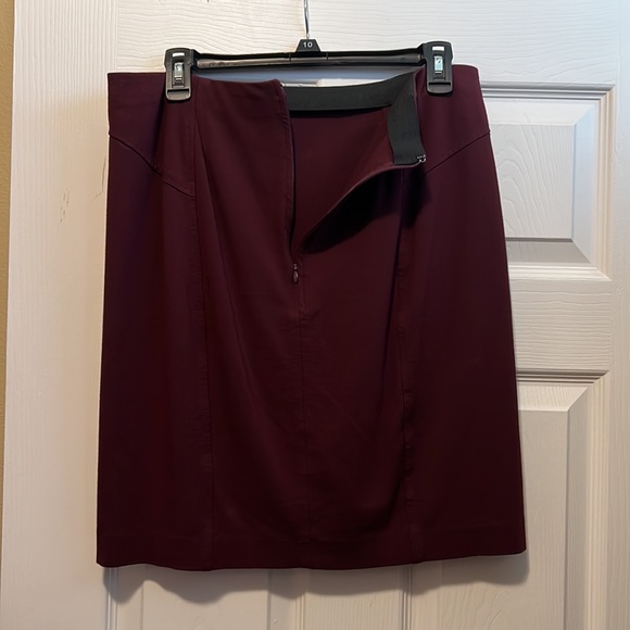 Plum color Anne Taylor Pencil Skirt 12P - Picture 2 of 2